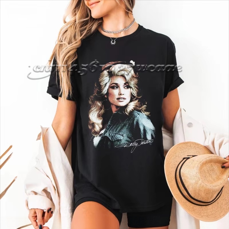 26/27 FamilyMatching Dolly Par - Collectible Vintage T Shirts recension och pris